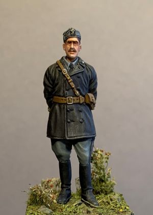 S2KW086 - Italian AFV officer.